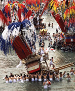 『川渡り　御神幸祭』