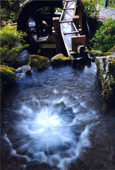 特別賞<br />水道技術研究センター理事長賞『清流を利用して』