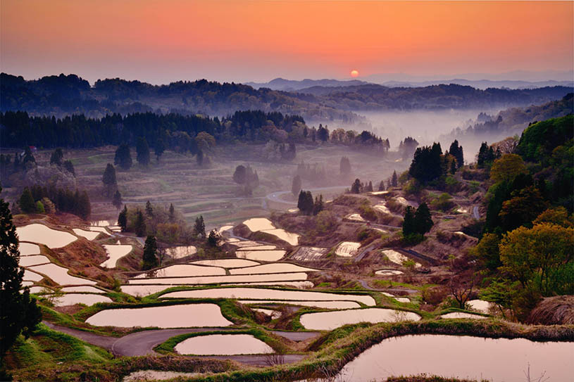 『郷水染まる朝』