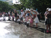 熱中症予防に飲もう・下水再生水で冷やせ