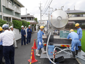 アイスピグで管末を洗管／伊賀市水道部
