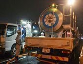 アイスピグ洗浄工法で堆積物除去／神栖市水道課