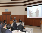 ｢強靭｣へ成果を確認し／地震観測所閉所式を開催／八戸圏域(企)､クボタ